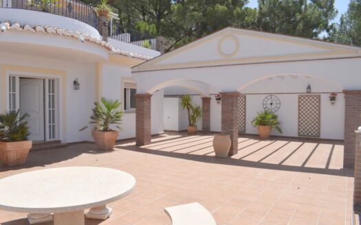 Villa with Amazing View